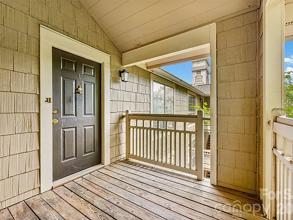3rd image of 5013 Sharon Rd Unit L