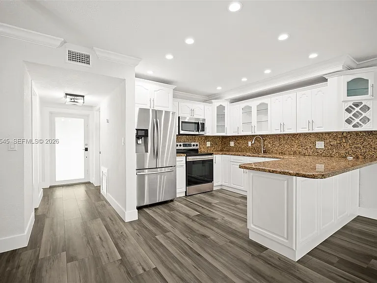 6832 W 2nd Ct #6832 — Photo 5