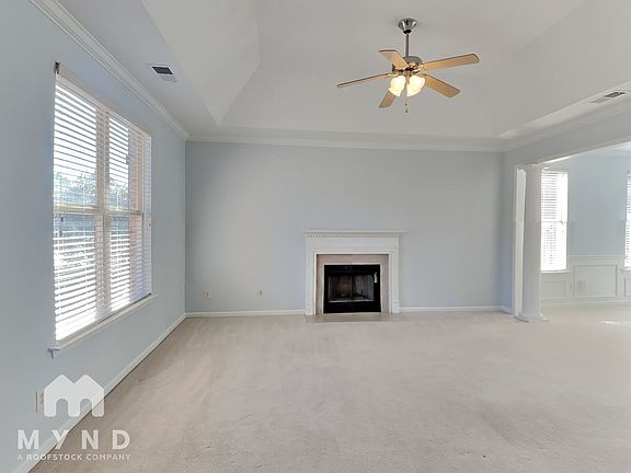 4th image of 1007 Riviera Dr