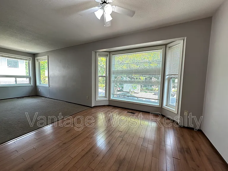 723A Stockwell Ave — Photo 2
