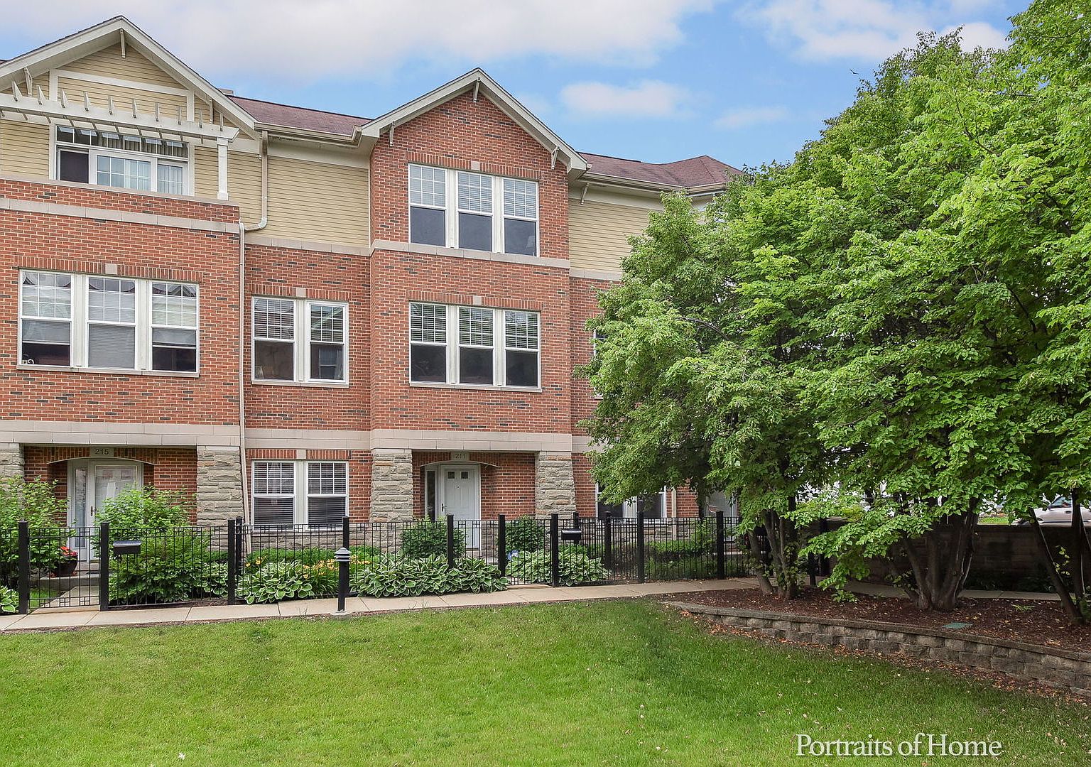 211 N West St, Wheaton, IL 60187 | Zillow