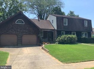 130 E 6th St, Burlington, NJ 08016