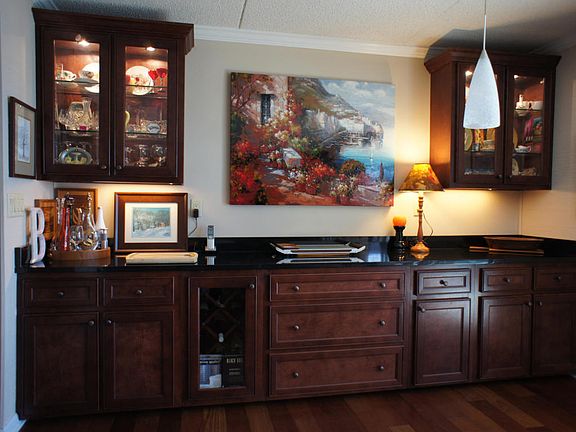4th image of 4328 Lakeshore Ln Unit 302