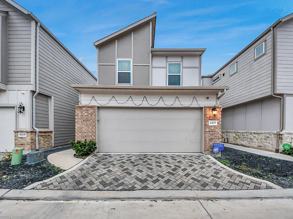 8207 Rising Stream Dr