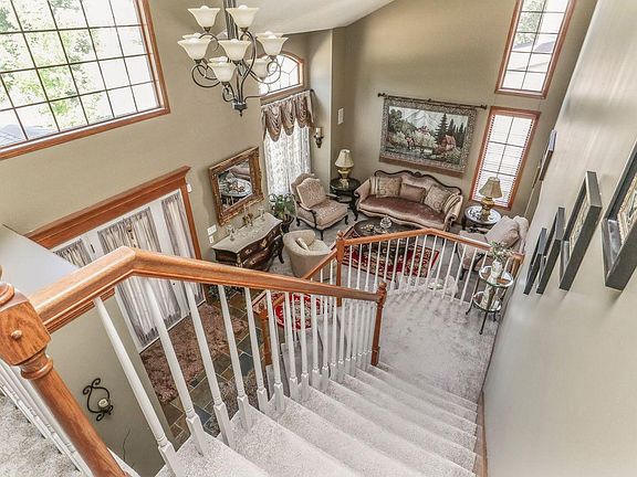 3rd image of 6040 Brookview Dr
