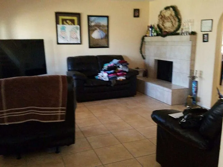 7979 W Devonshire Ave — Photo 3