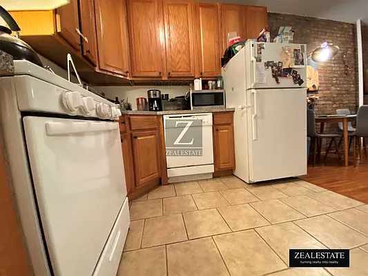 Rented by ZealEstate Group Inc | media 16