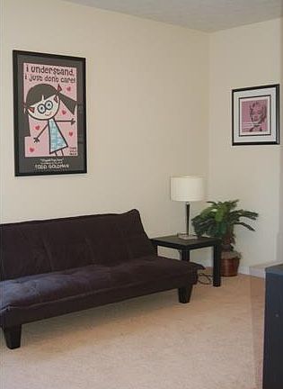 3rd image of 403 Rachel Ln