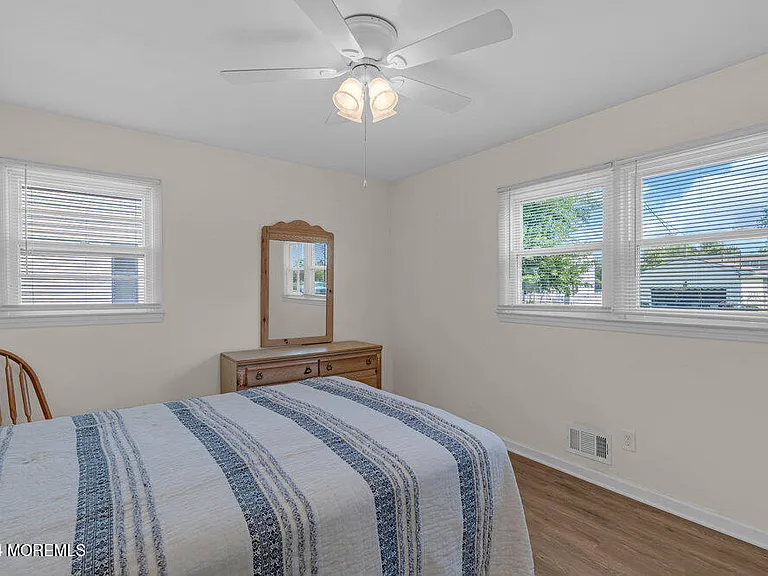 137 Marcellus Ave — Photo 14