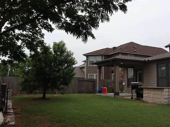 4th image of 1248 Hyde Park Dr