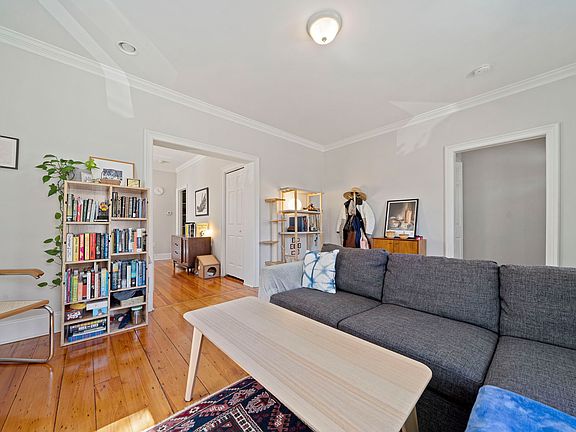 4th image of 316 Beacon St #1