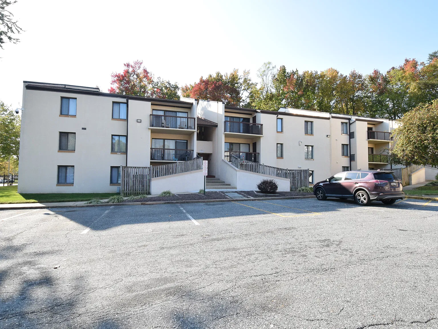 2 bed, 1082 sqft, $2,200 — Photo 1