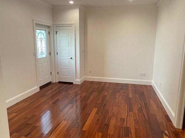 7500 Main St APT B, Sykesville, MD