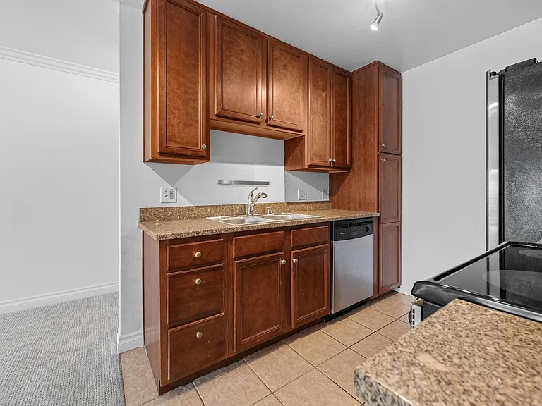 1756 Essex St #310 — Photo 7