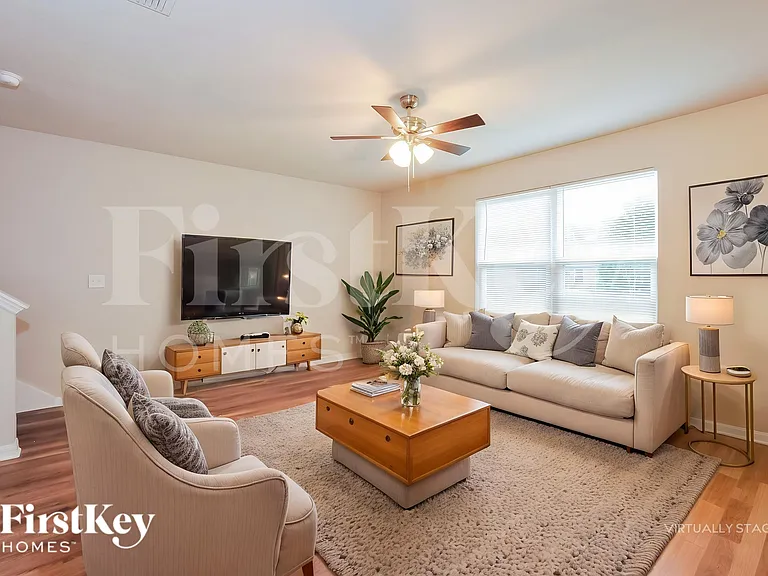 111 Pine Circle Dr — Photo 4