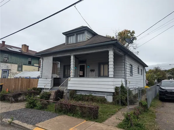 210 Sarah St, Mc Kees Rocks, PA 15136