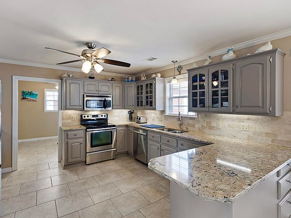 4th image of 2310 W 7th St