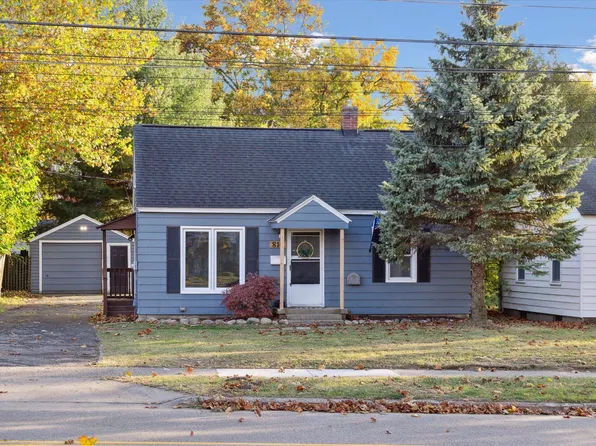 810 32nd St SW, Wyoming, MI 49509