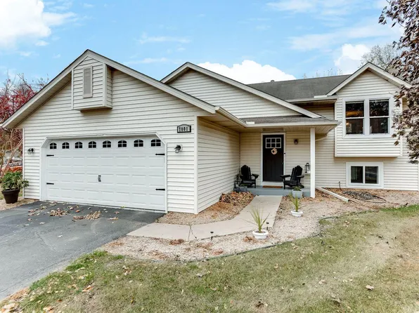 7001 Meadow Ct, Rockford, MN 55373