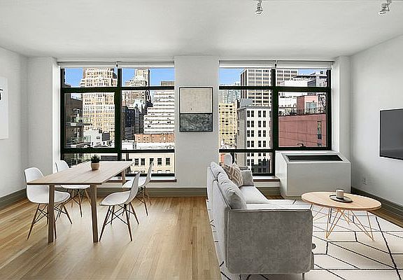 3rd image of 125 Court St APT 4si