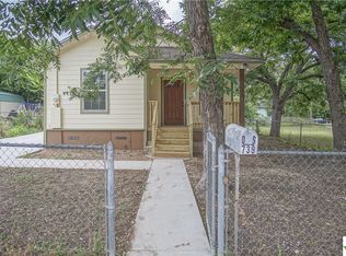 739 S Riv, Seguin, TX 78155