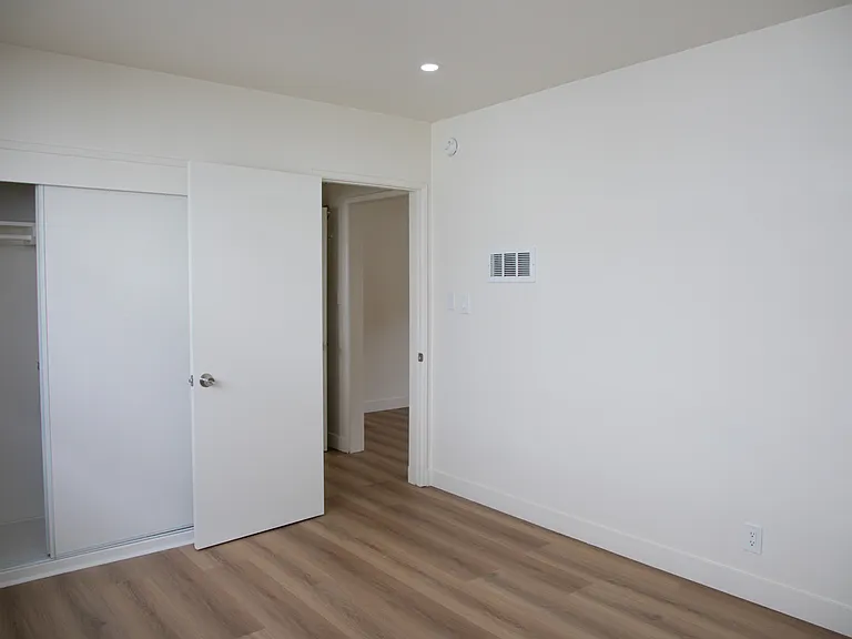Oxnard apartments — Photo 33