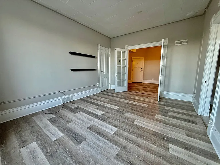 315 Main St — Photo 4