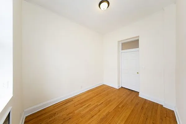 Rented by Icon Realty Management | media 6