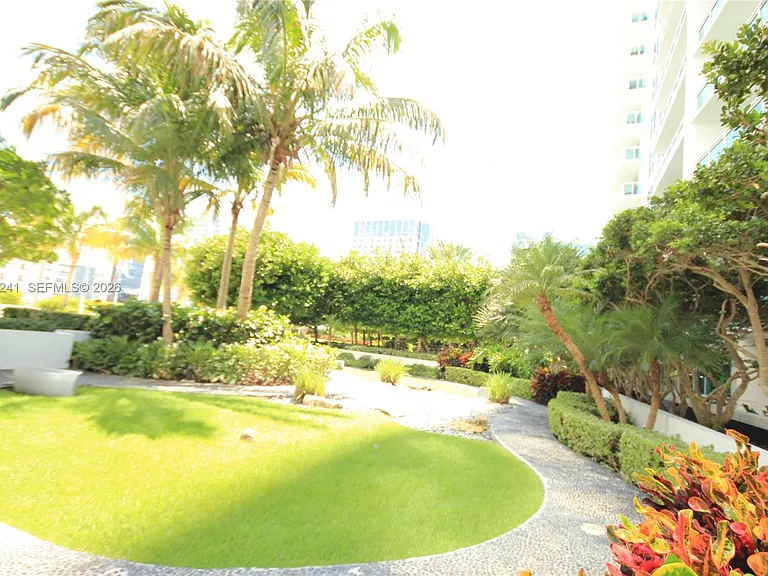 950 Brickell Bay Dr #5000 — Photo 36