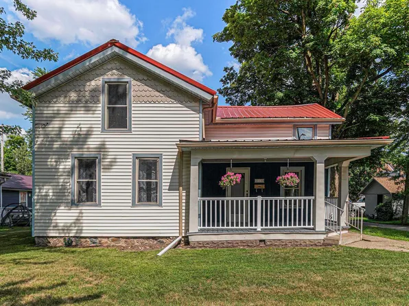 210 N Mountain St, Lagrange, IN 46761