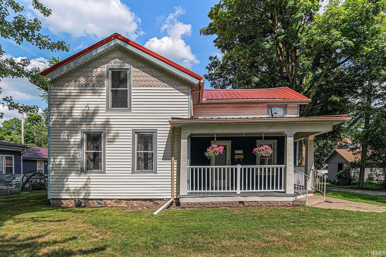 210 N Mountain St photo 1