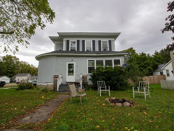 2nd image of 303 E Eliza St
