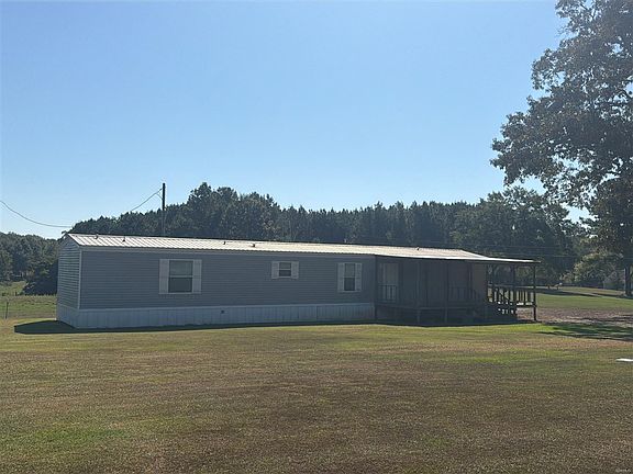 3rd image of 701 Bryan Rd