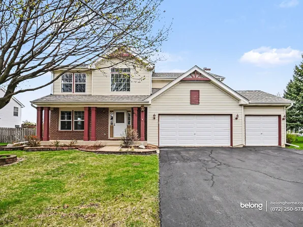 631 Yoakum Blvd, Oswego, IL 60543
