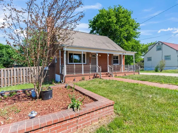7596 Amherst Dr, Manassas, VA 20111