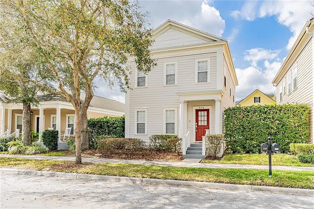 3 bed, 2.5 bath, 1644 sqft, $3,800 — Photo 2