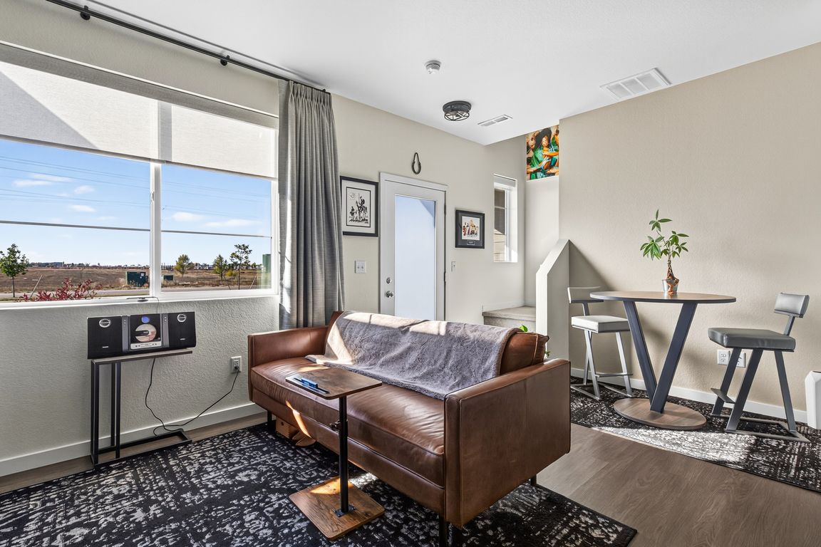 next background image