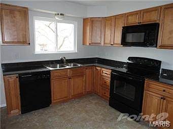 2nd image of 8025 Park Way Dr