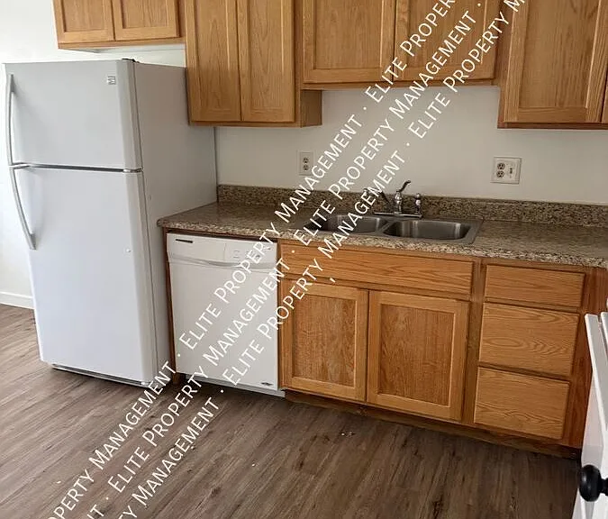 325 E 1000 N #4 — Photo 7