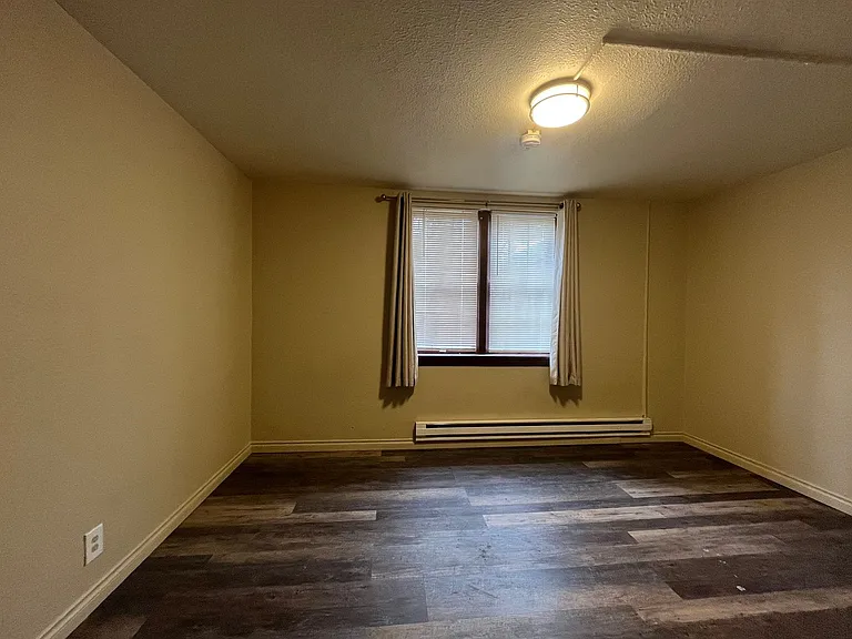 916 W Augusta Ave — Photo 14