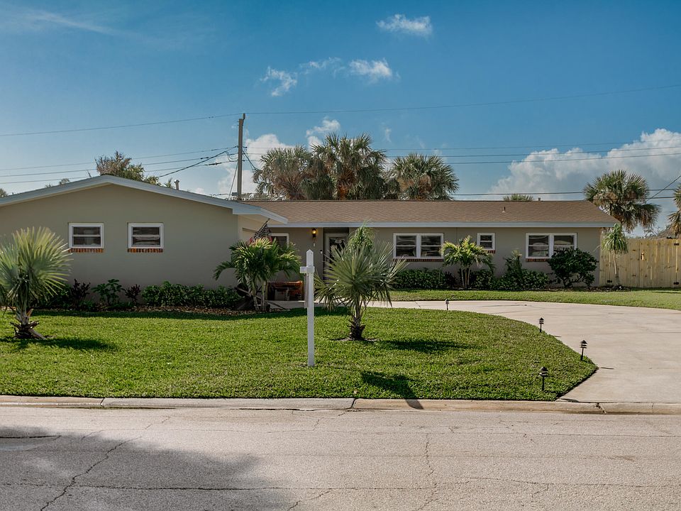 1st image of 380 Formosa Dr