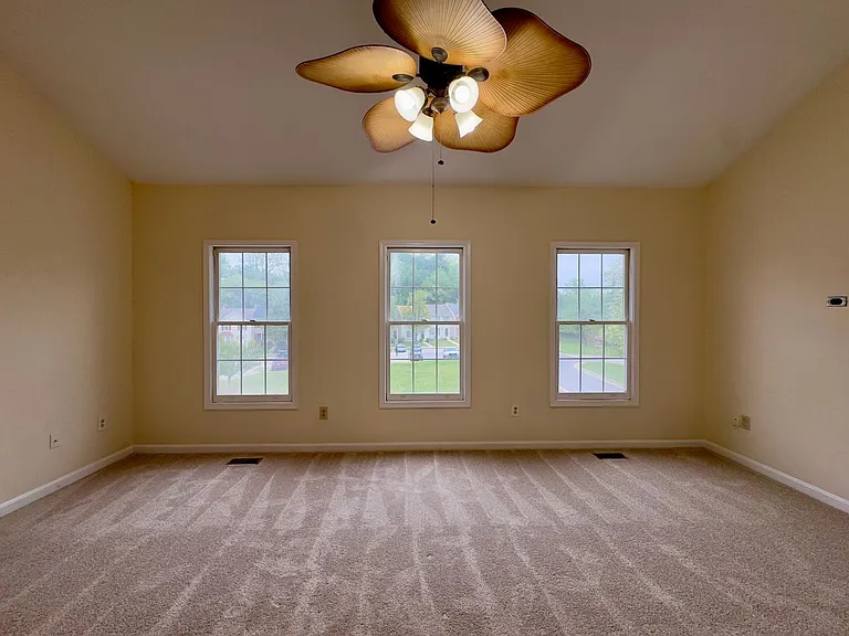 53 Cedarwood Cir — Photo 6
