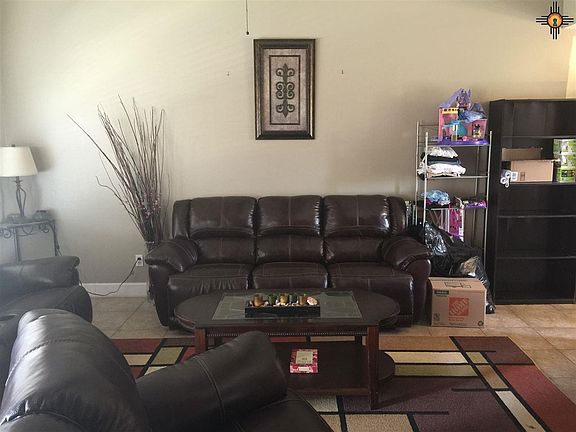 3rd image of 609 E Kiva Dr