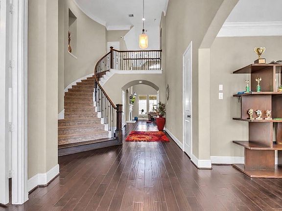 4th image of 13912 Barrow Cliff Ln