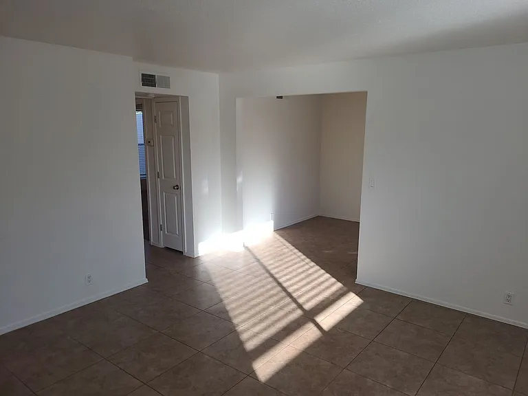 926 & 934 W 8th Pl — Photo 24
