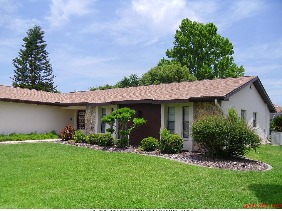 2nd image of 7805 Willow Brook Ct