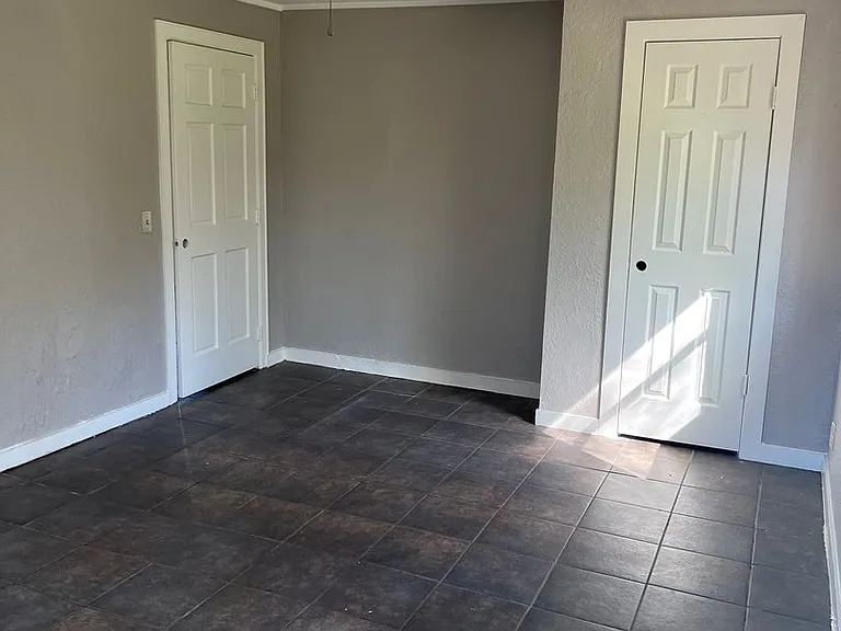 1704 S Hutchings Blvd — Photo 12