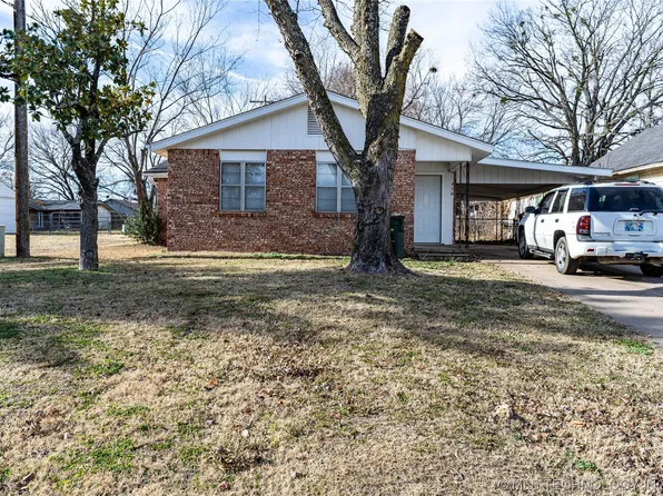 406 S Maple St, Bristow, OK 74010