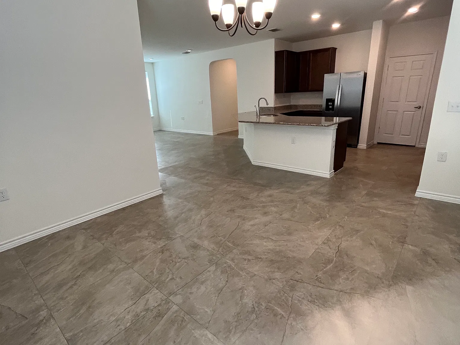 3 bed, 1647 sqft, $1,695 — Photo 4