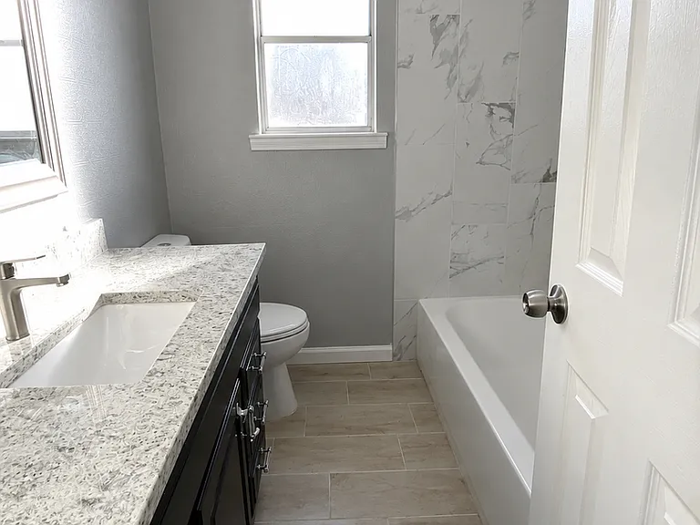 414 Arlington St — Photo 7